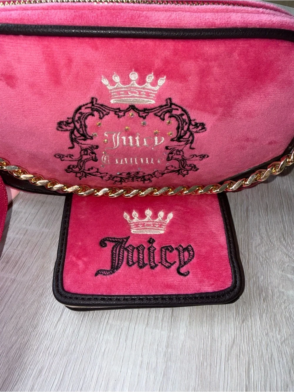 Juicy Couture Pink Velvet Crossbody Bag and Wallet set - Picture 2 of 7